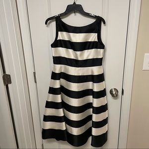 Like New! Black and White Adrianna Papell Dress